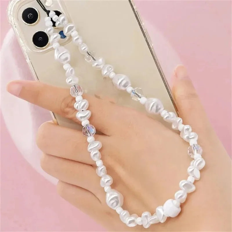 Korean Cute Pearl Love Heart Short Hand Wrist Lanyard Simplicity Short Phone Strap For Cell Phone Earphone Backpack Camera Chain
