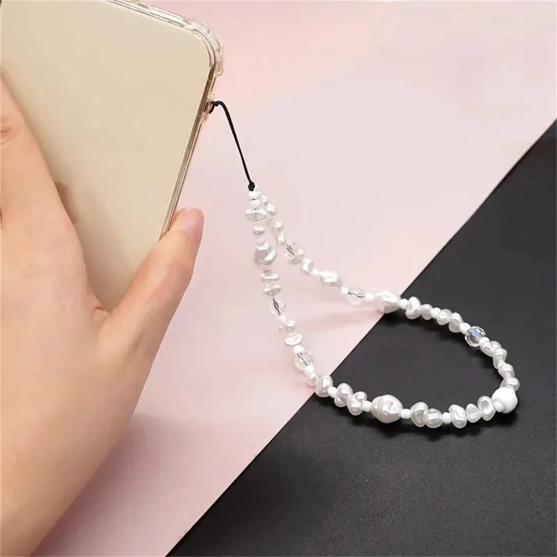 Korean Cute Pearl Love Heart Short Hand Wrist Lanyard Simplicity Short Phone Strap For Cell Phone Earphone Backpack Camera Chain