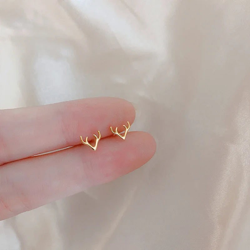 Lovely Small Earrings Piercings Wing Heart Stud Earrings For Women Gold Color 925 Silver Needles Ear Stud Jewelry For Teen Gift