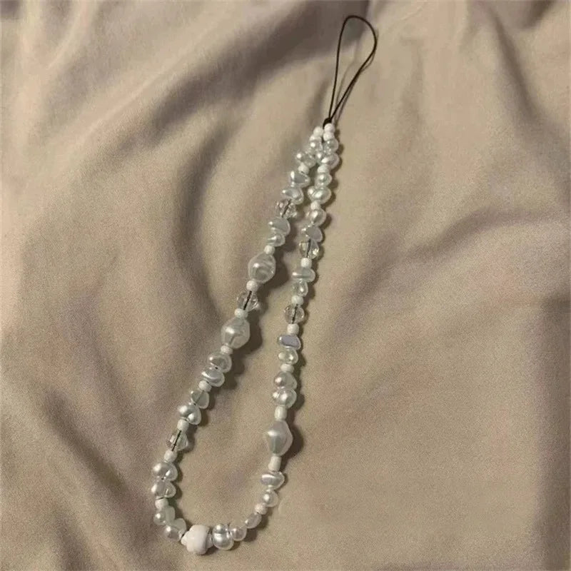 Korean Cute Pearl Love Heart Short Hand Wrist Lanyard Simplicity Short Phone Strap For Cell Phone Earphone Backpack Camera Chain