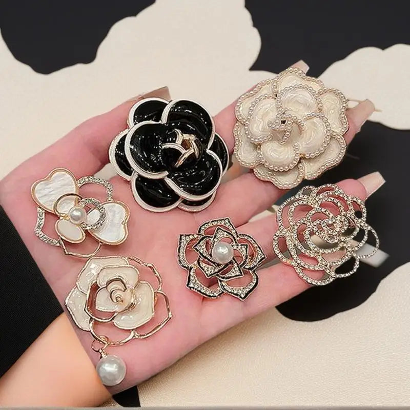 Elegant Camellia Brooch, Resin Rhinestone French Design, Sophisticated Women's Accessory for Banquets and Daily Wear