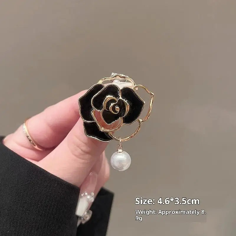 Elegant Camellia Brooch, Resin Rhinestone French Design, Sophisticated Women's Accessory for Banquets and Daily Wear